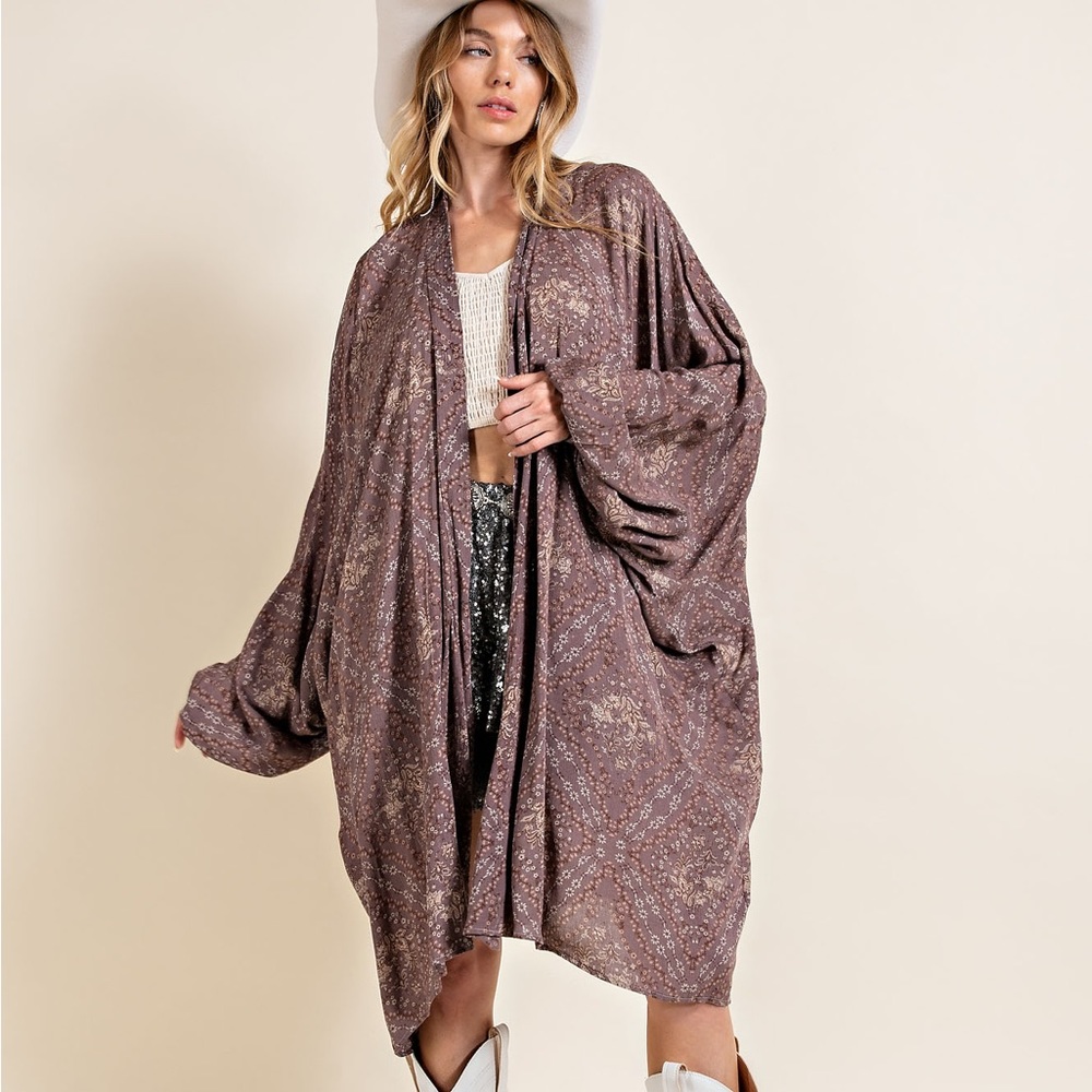 Flowy oversized Kimono